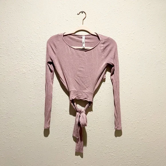 Alo Yoga Barre Long Sleeve Tie-Waist Crop Top Mauve Pink Dusted Plum Medium M - Picture 2 of 8